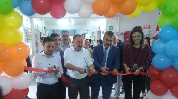 Yaşar Musaoğlu Ortaokulu 4006 TÜBİTAK Bilim Fuarı Açılışı Gerçekleştirildi