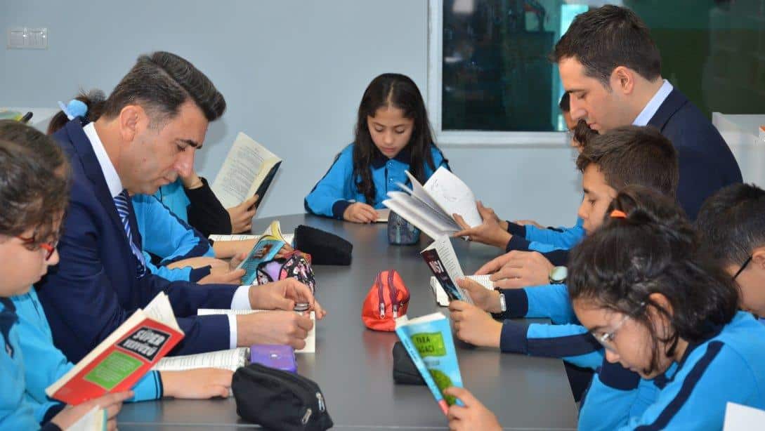 Valimiz Sayın Şefik AYGÖL BİL-EN programı kapsamında Salih ve Ömer Musaoğlu İlkokulu'nda