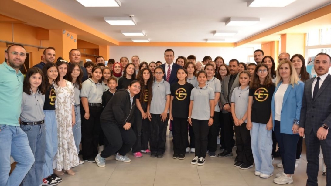 Ertuğrulgazi Ortaokulumuzda TÜBİTAK 4006 Bilim Fuarı Proje Sergisi Gerçekleştirildi.